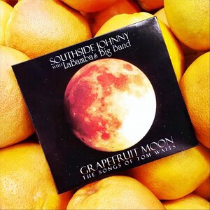 Grapefruit Moon