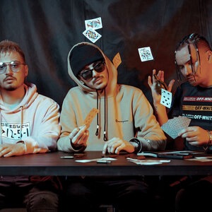 Молодость простит