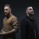 Ты обнимай меня, да не до удушья