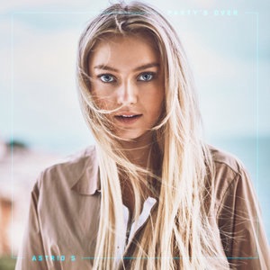 Astrid S 8