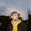 Парализован