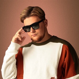 Девочка в тату