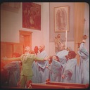 Кожен навколо то Бог