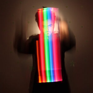 Un train dans la nuit