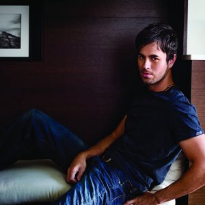 Enrique Iglesias 41