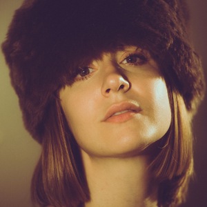 Laura Stevenson 4
