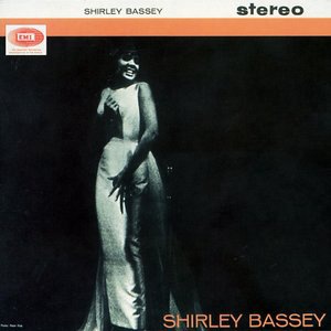 Shirley Bassey 32