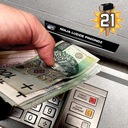 MAJĄ LUDZIE PINIONDZ