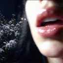 Губы пухлые