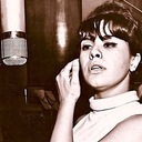 Meu Pequeno Mundo De Ilusão (My Little Corner Of The World)