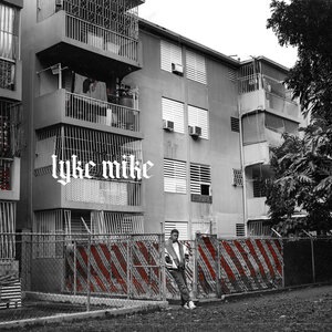 Myke Towers 35